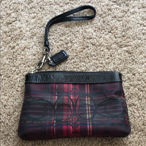 Coach wristlet - Picture 2 of 7